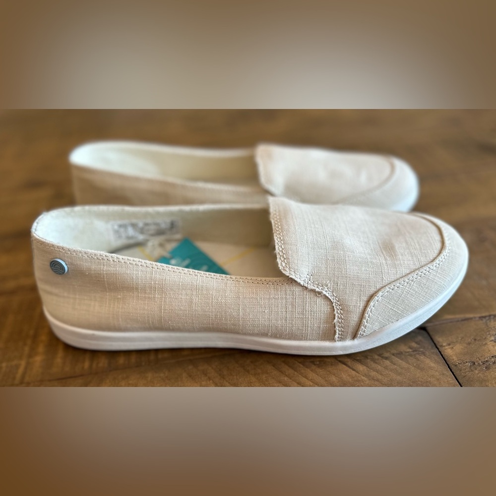 Vionic Women's Cream Slip-On Shoes